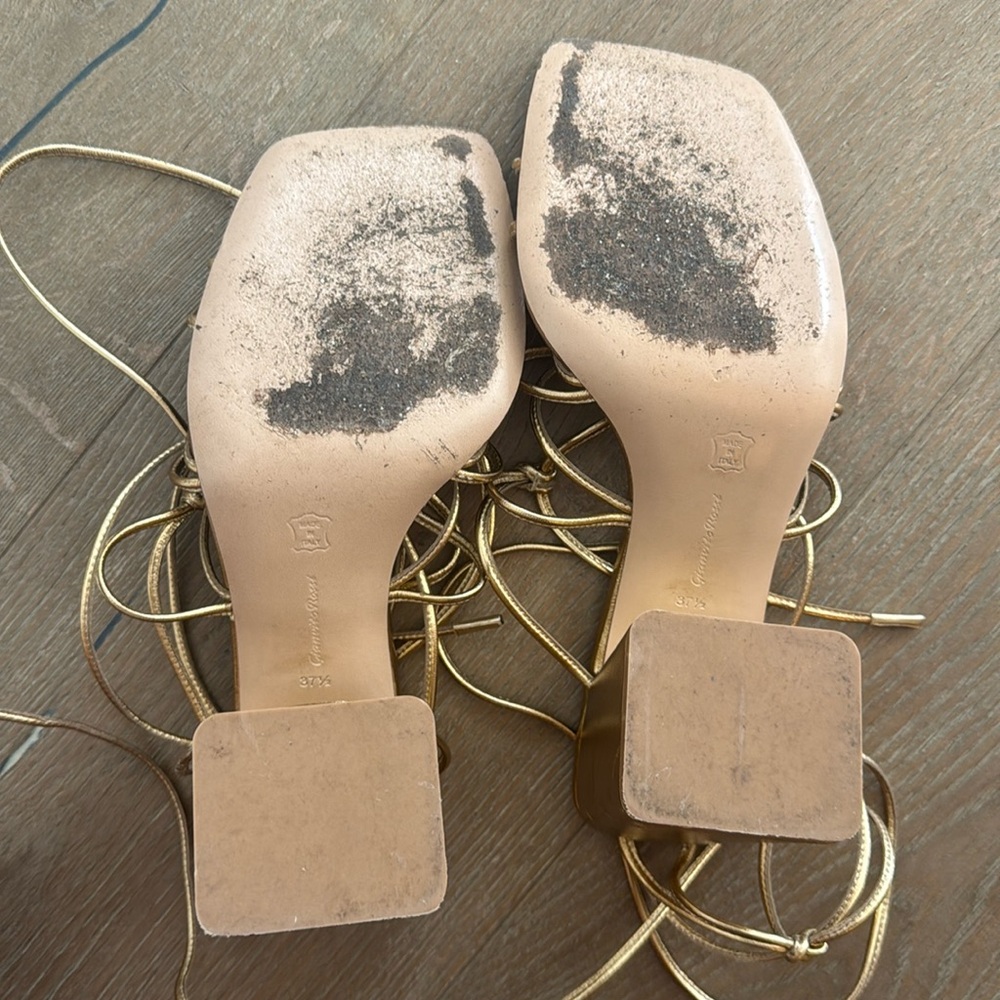 Gianvito Rossi Gold Minas Block Sandal, 7.5 - Picture 16 of 17